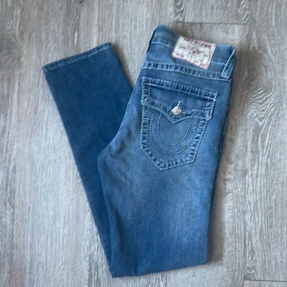 True Religion Rocco Relaxed Skinny Jean, men’s size 31 medium blue denim